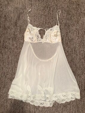 Victoria's Secret Ivory Lace & Sheer Chemise